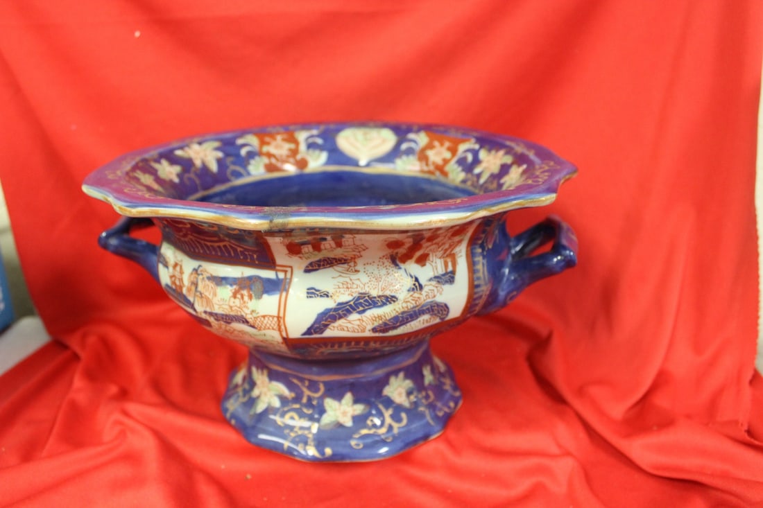 A Chinese Two Handle Ceramic Bowl: 11 inches in diameter