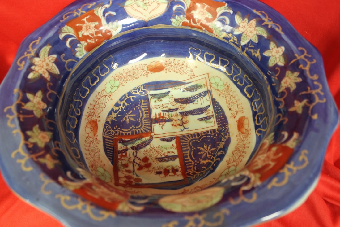 A Chinese Two Handle Ceramic Bowl - 4