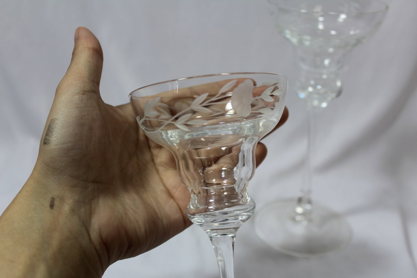 A Pair of Etched Glass Goblets - 3