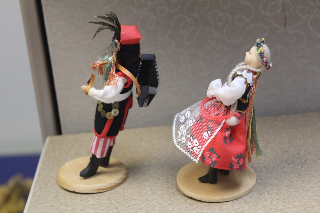 Lot of 2 Figurines - 2