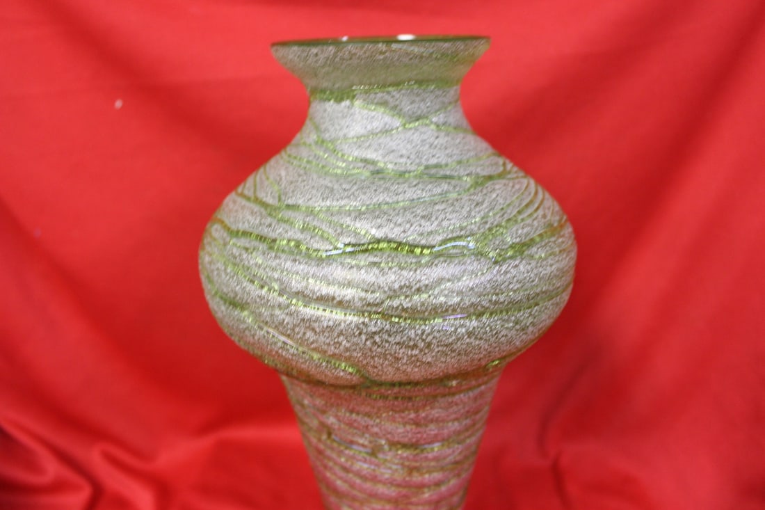 An Unsigned Kralik Silveria Vase - 2