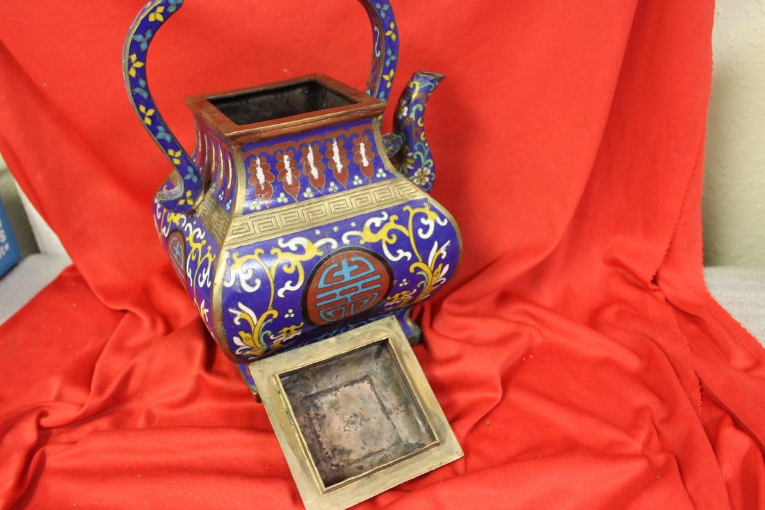 A Large Cloisonne Teapot - 3