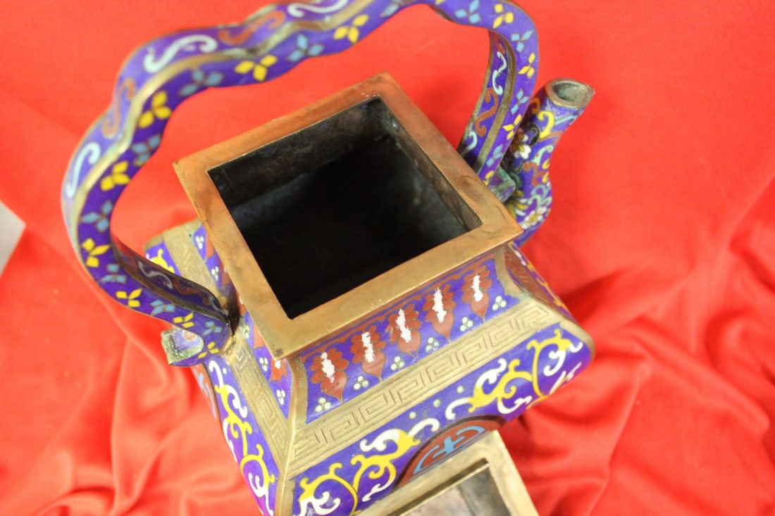 A Large Cloisonne Teapot - 4