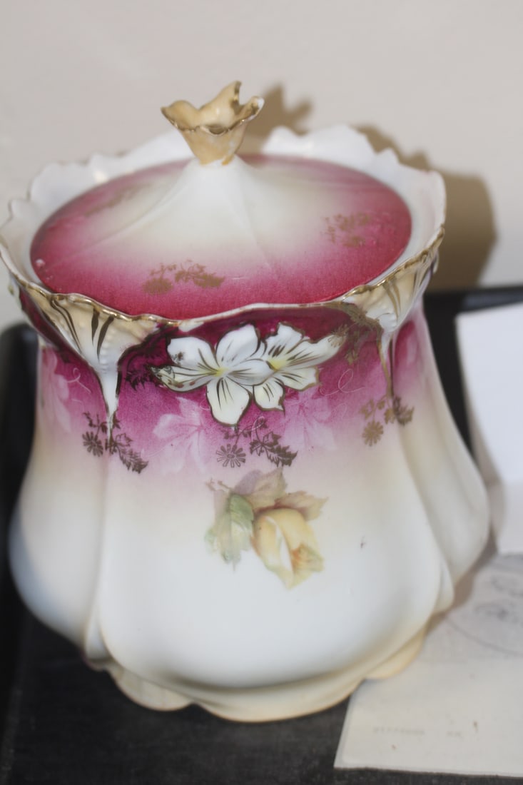 Vintage Cookie Jar?: 7 1/2" tall