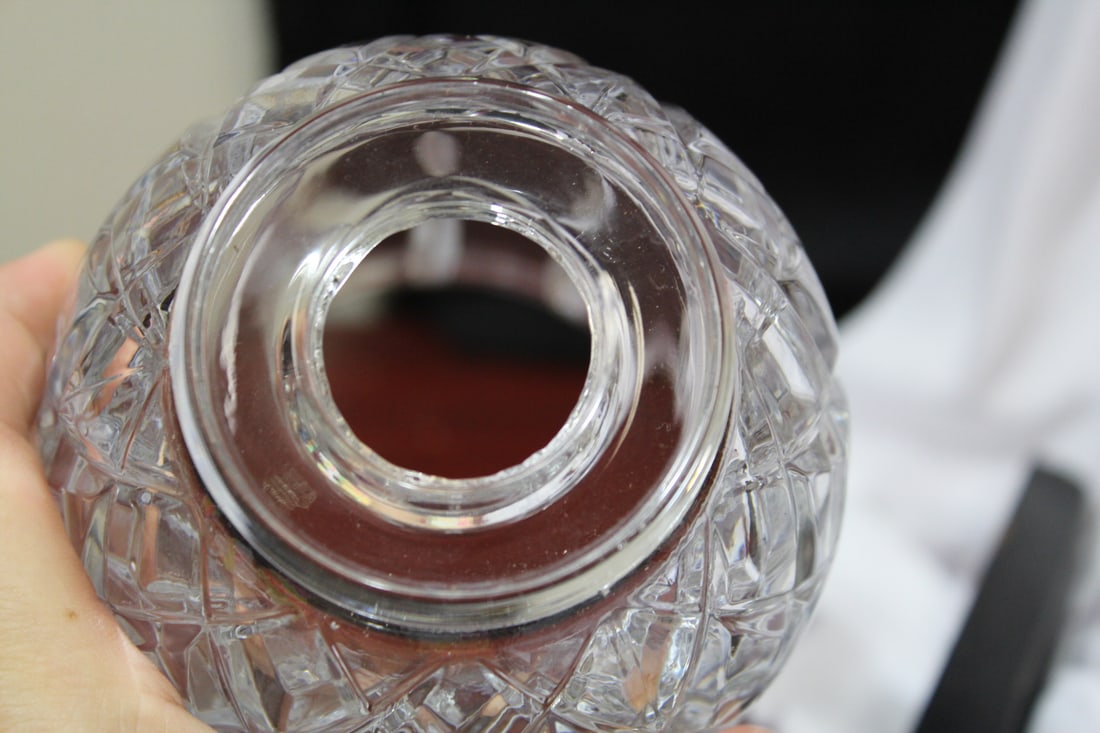 A Cut Glass Lamp Shade - 3