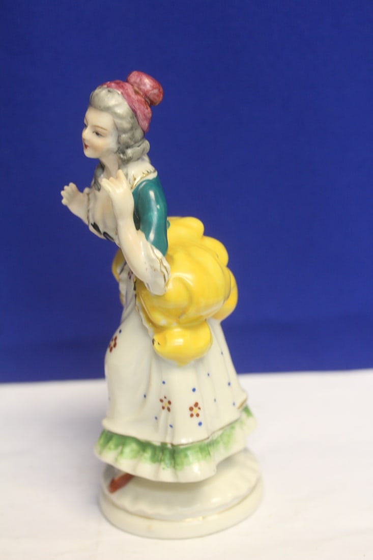 Occupied Japan Figurine - 2