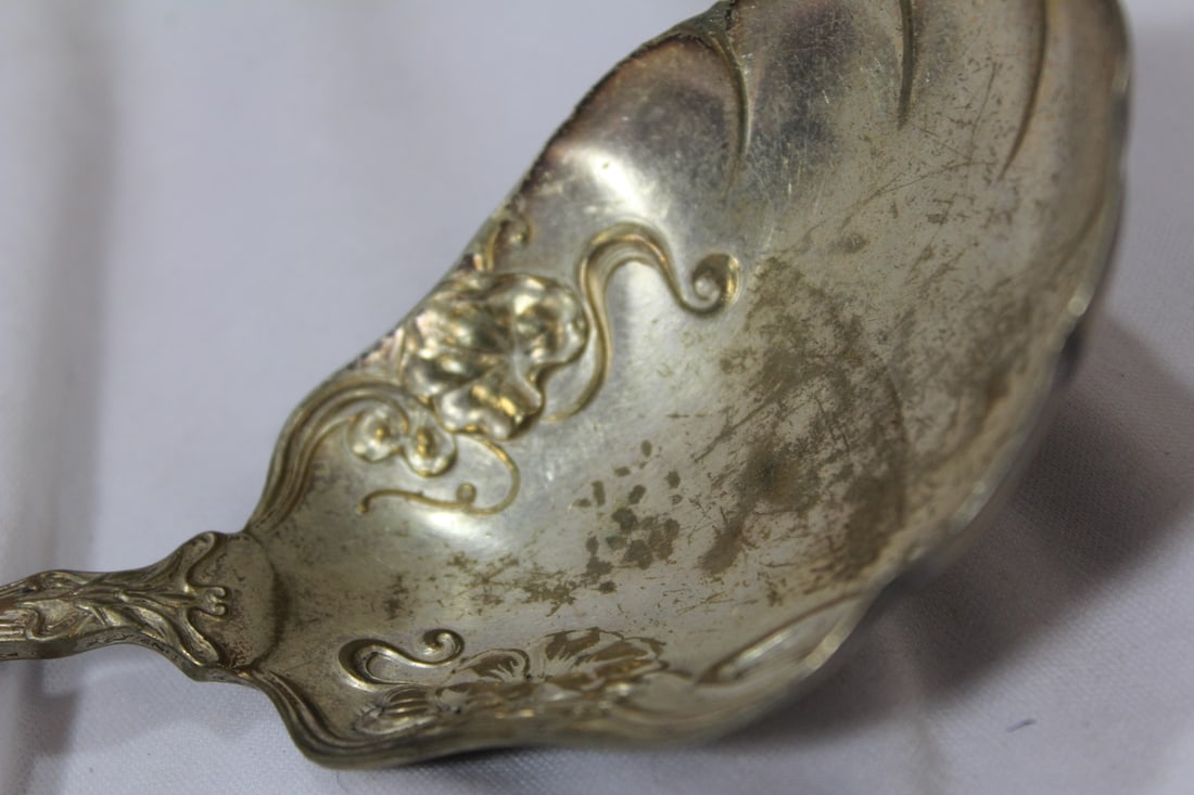 An Ornate Silverplated Serving Spoon - 4