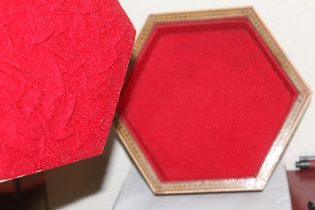 Septagon Inlaid wood Box - 3