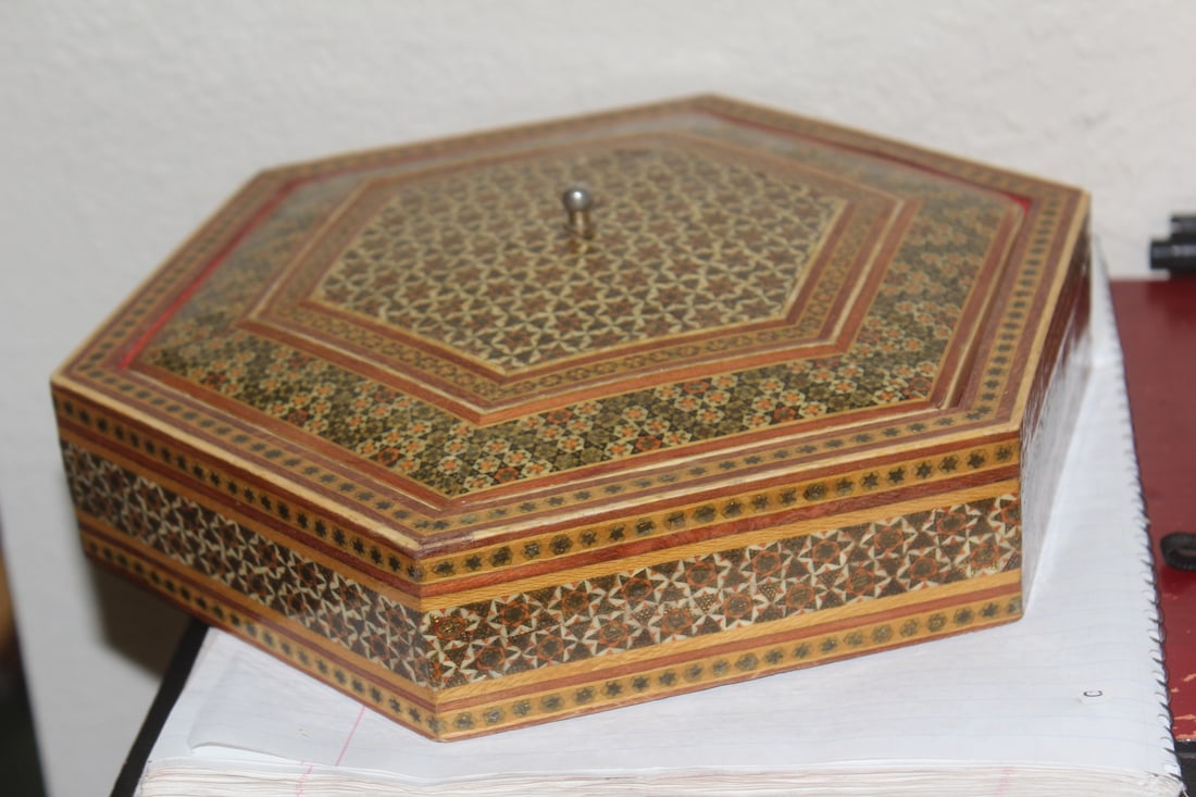 Septagon Inlaid wood Box - 4