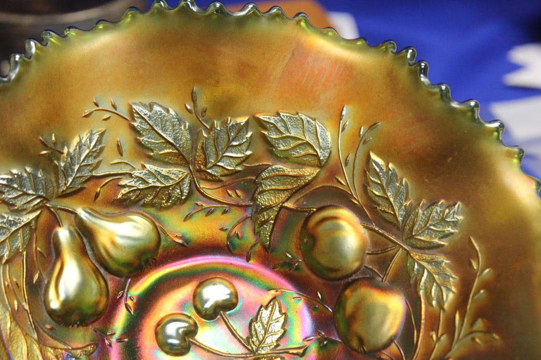 A Carnival Glass Bowl - 3