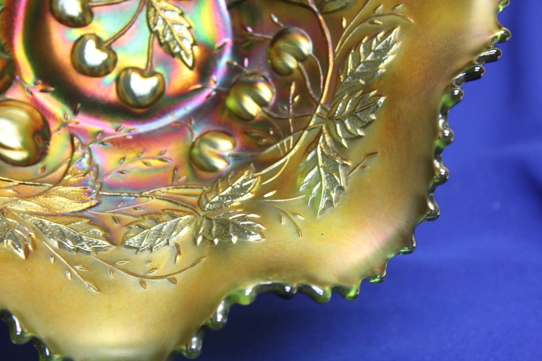 A Carnival Glass Bowl - 5