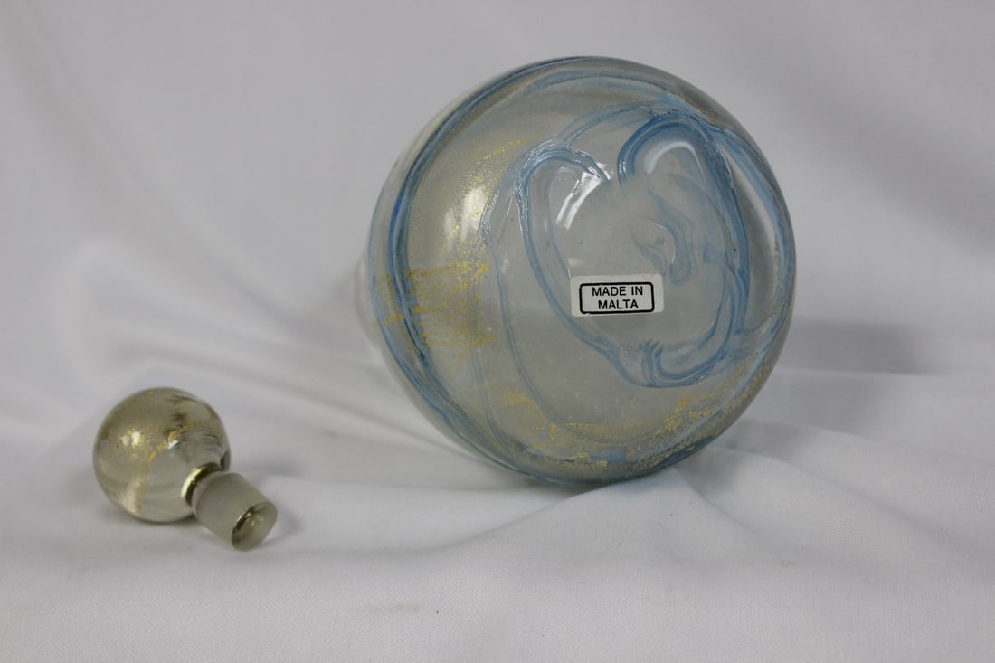 A Gozo Art Glass Parfume Bottle - 4