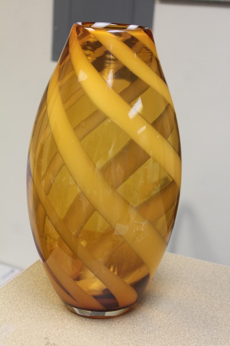 Artglass Vase: 14" tall