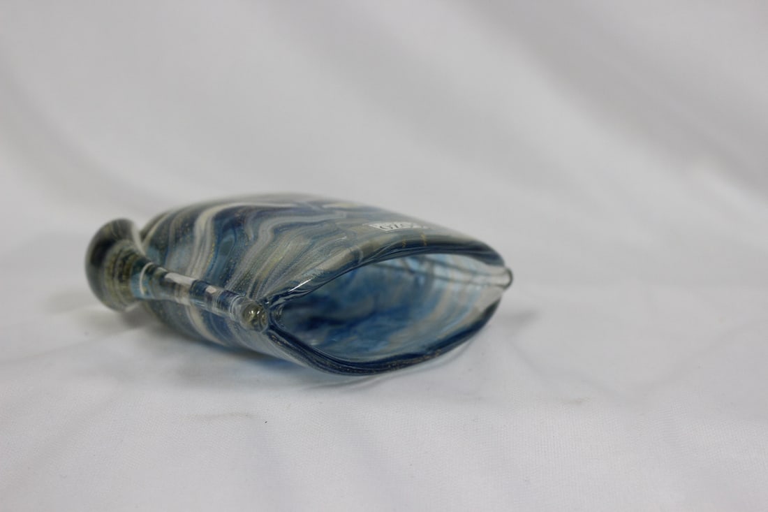 A Gozo Art Glass Widemouth Vase - 3