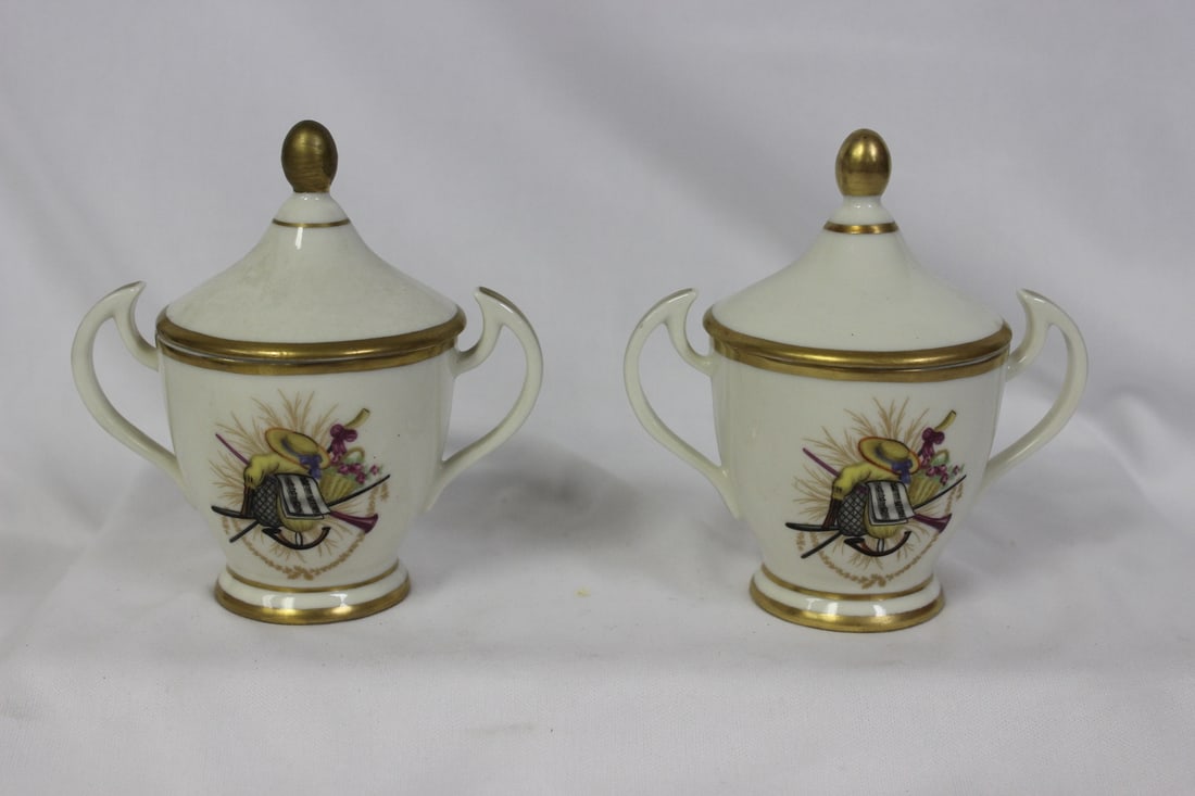 Pair of Italian? Ceramic Cups with Lids: 4 1/2" tall