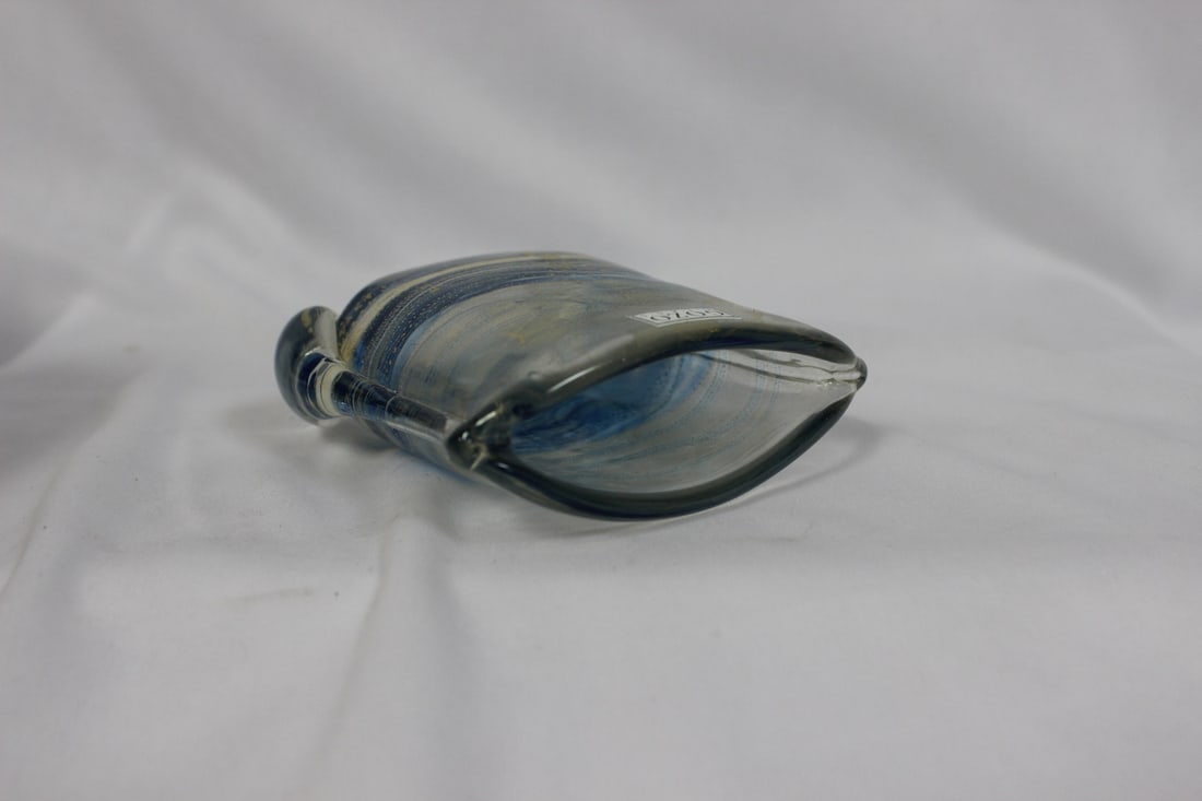 A Gozo Art Glass Widemouth Vase - 3