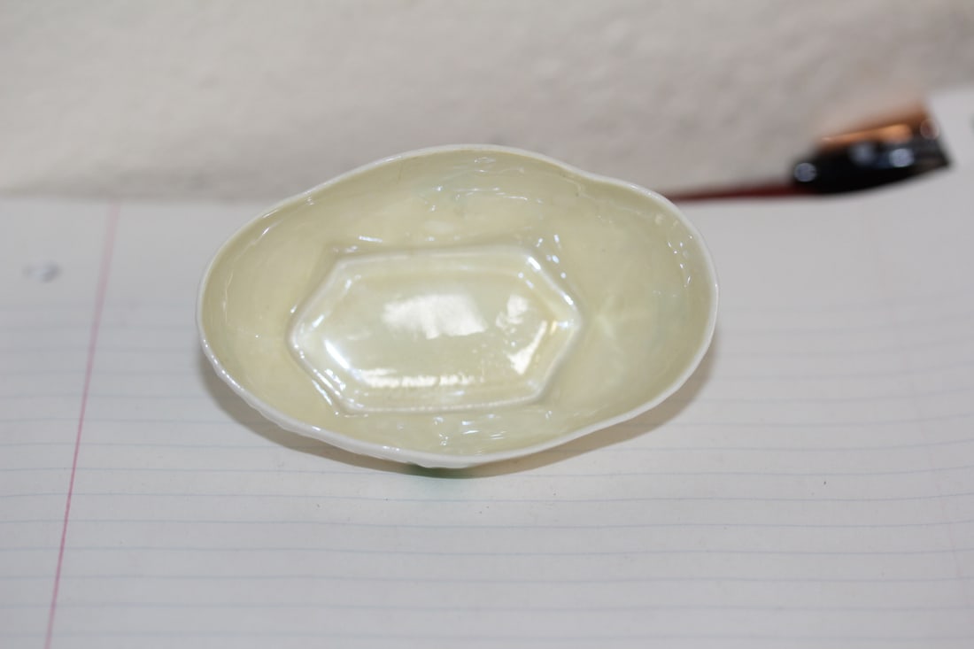 Belleek Salt Container - 3