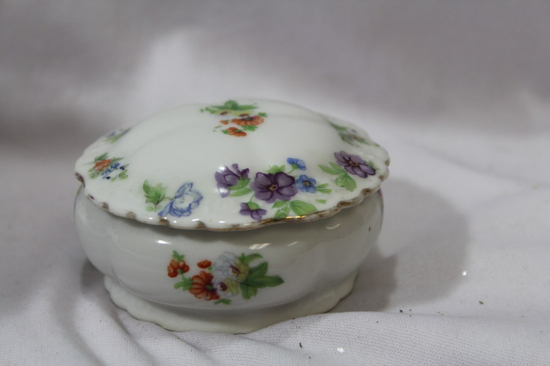 A Japanese Trinket Box - 3