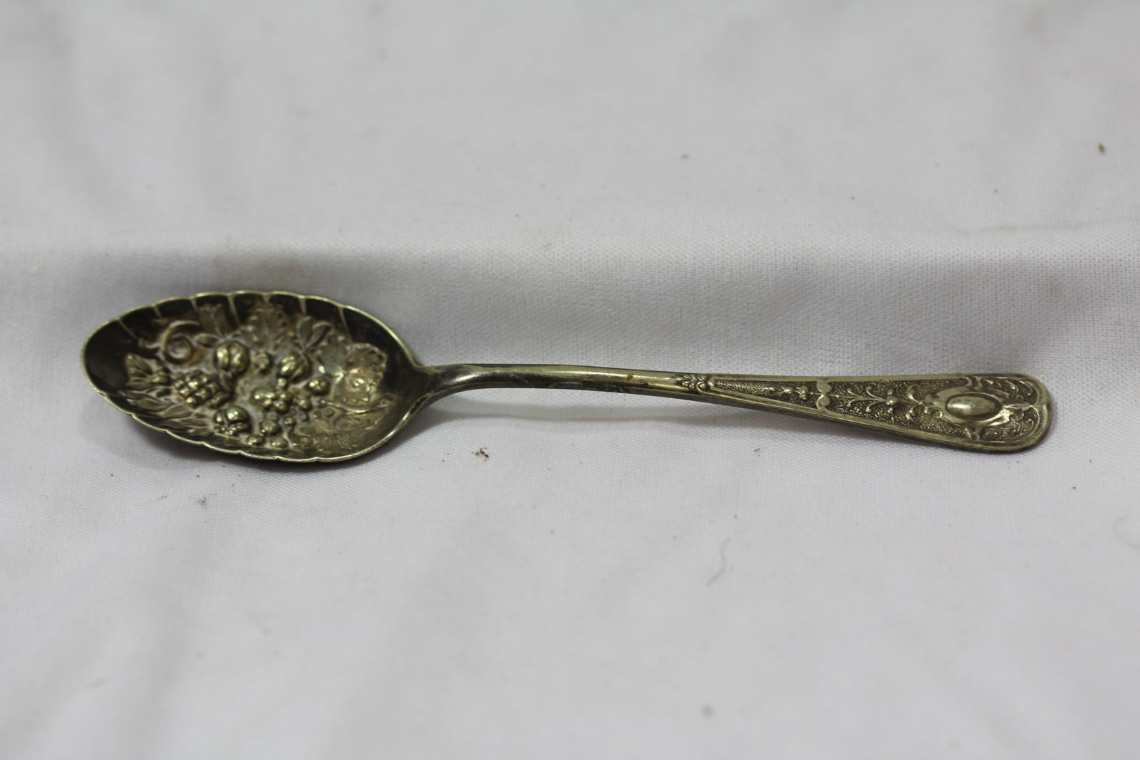 A Silver Plated Berry Spoon (1 of 4)