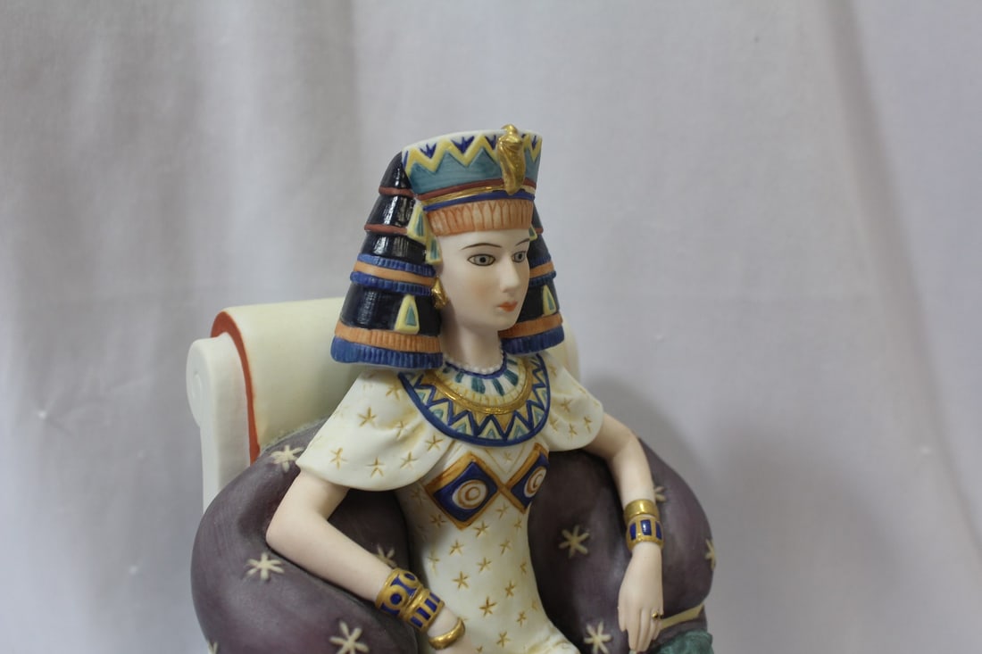 A Hamilton Collection Cleopatra Doll - 3