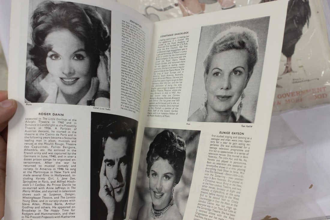 Lot of 4 Ads - 4