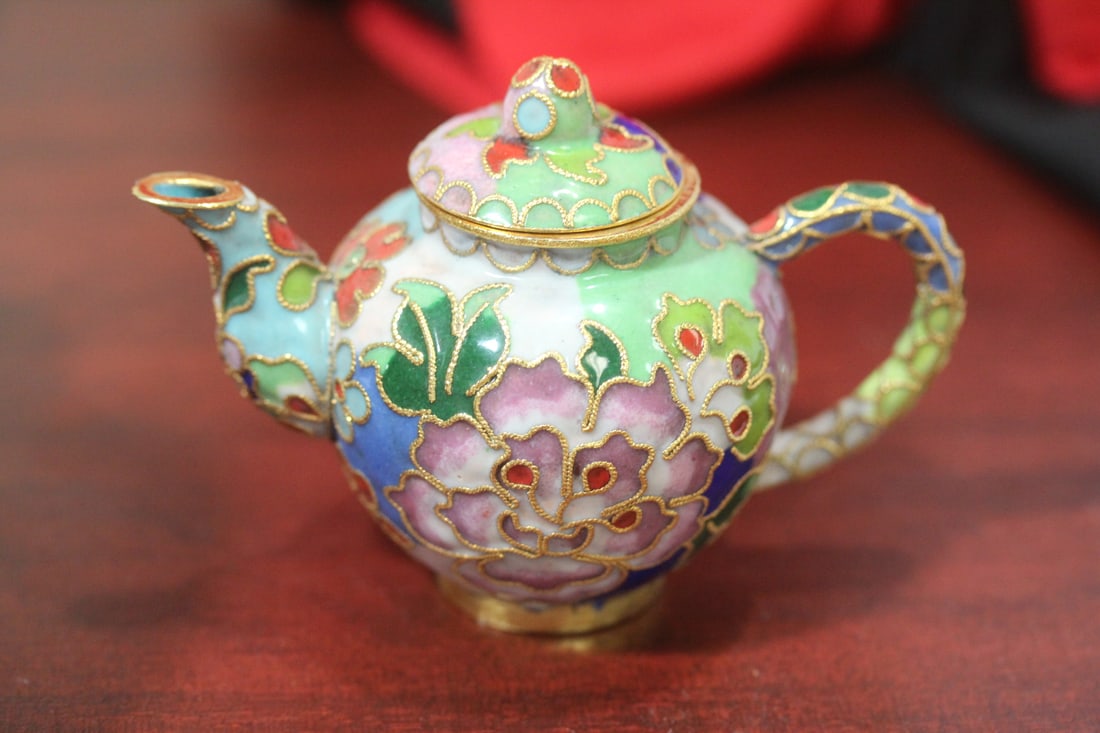 A Vintage Chinese Small Cloisonne Teapot - 2