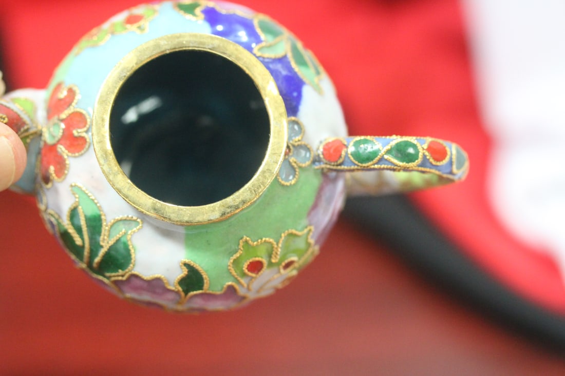 A Vintage Chinese Small Cloisonne Teapot - 7