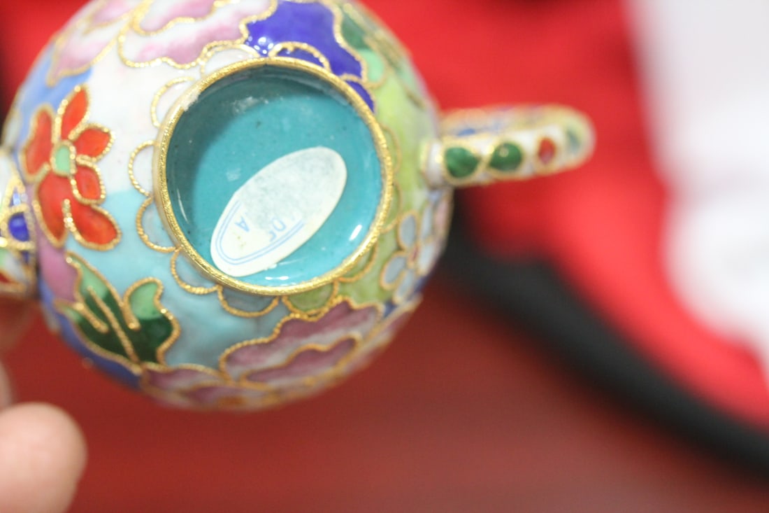 A Vintage Chinese Small Cloisonne Teapot - 8
