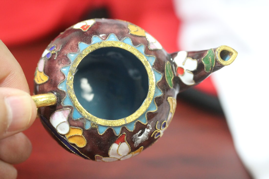 A Vintage Chinese Small Cloisonne Teapot - 7
