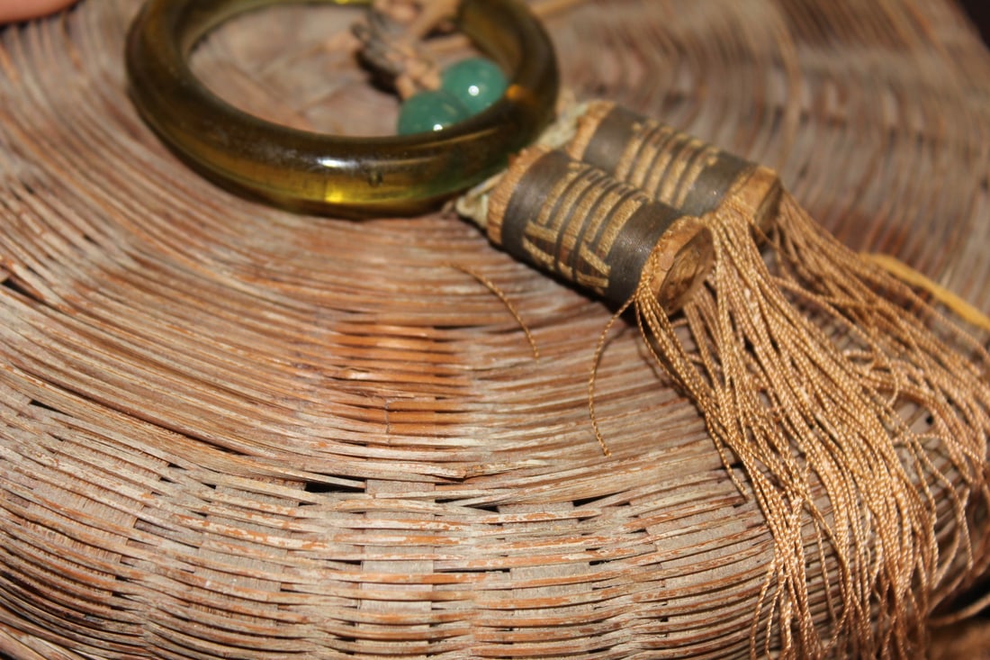 An Antique Chinese Sewing Basket - 3