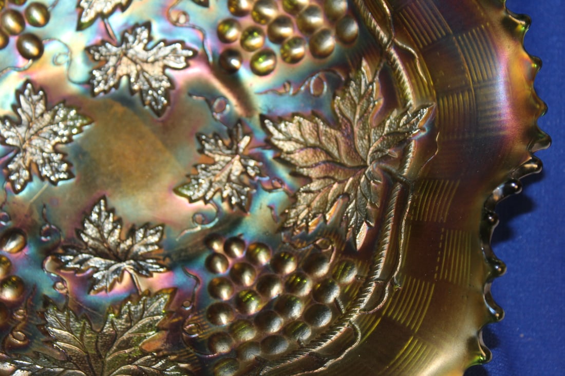 A Carnival Glass Bowl - 6