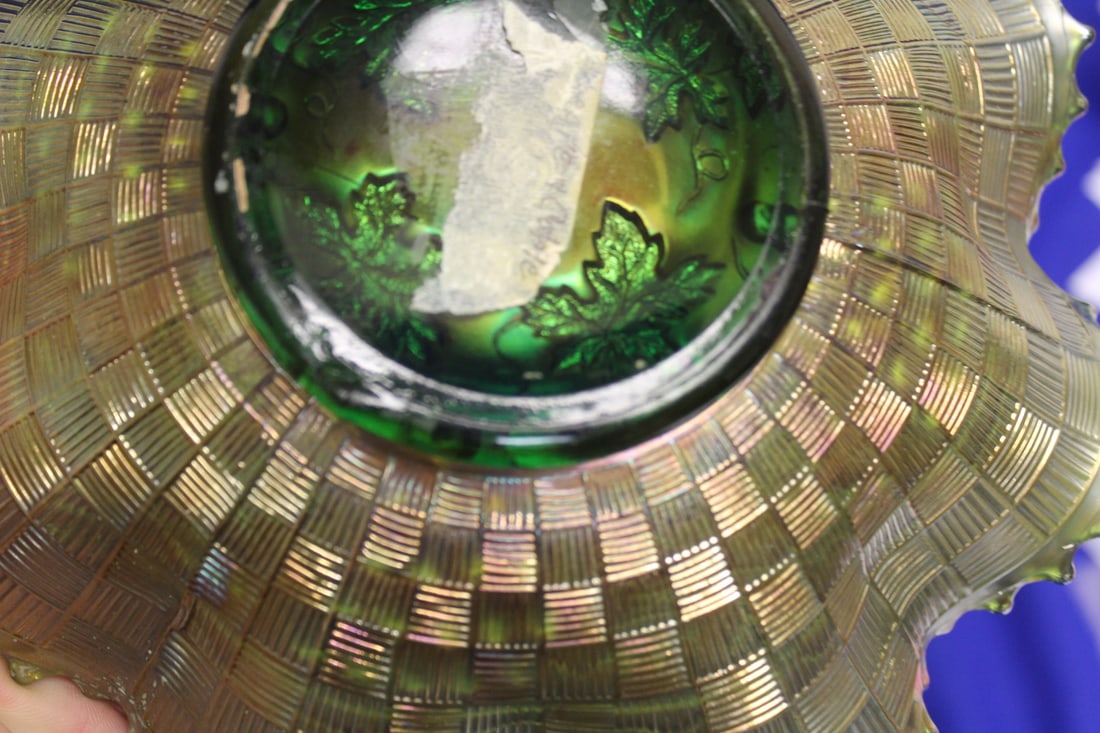 A Carnival Glass Bowl - 7