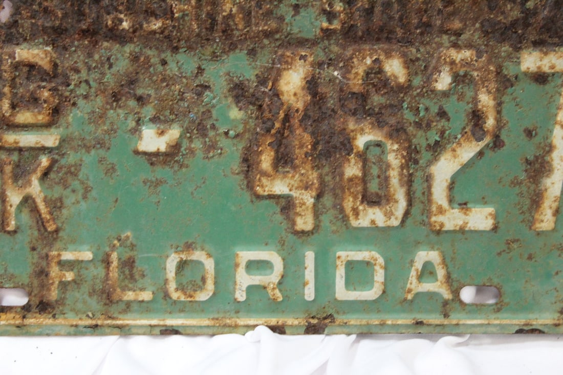 A 1969-1970 Florida License Plate - 2