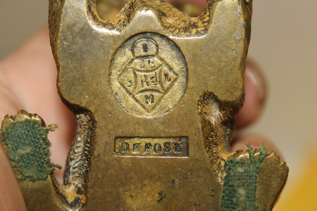 A Bronze Depose Dog - 6