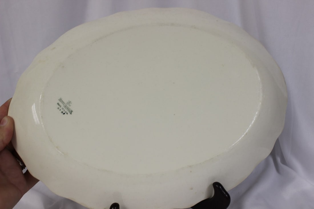 A Homer Laughlin Ovela Plate - 6