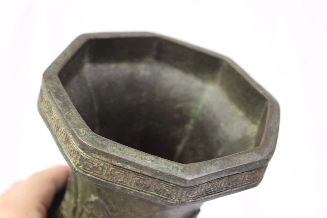 An Antique/Vintage Chinese Heavy Broonze Vase - 8