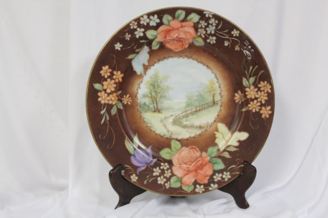 Classic Rosenthal Rose Plate: Handpainted - signed on the back: VC Alfonso - 10 3/8" in diameter - Rare