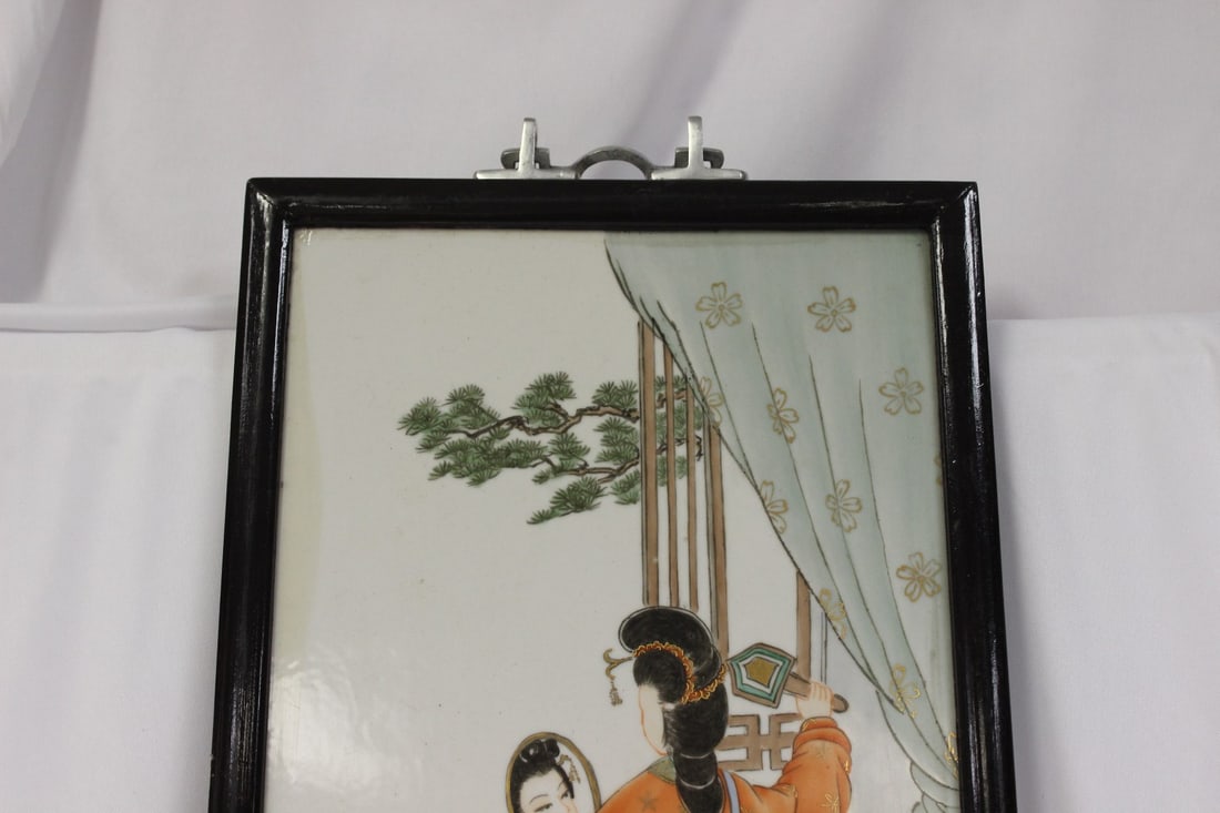 A Vintage Chinese Porcelain Plaque - 2