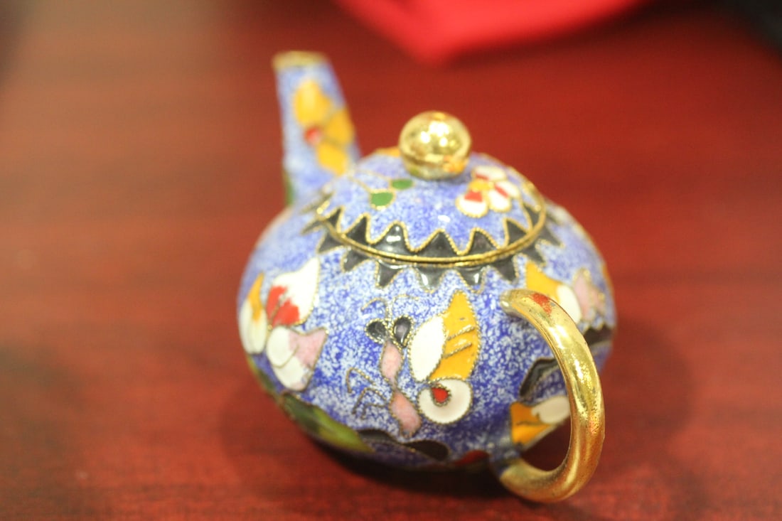 A Vintage Chinese Small Cloisonne Teapot - 2