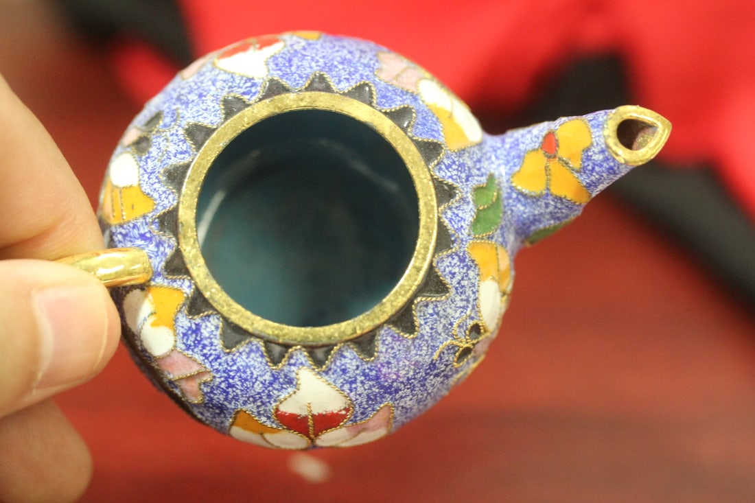 A Vintage Chinese Small Cloisonne Teapot - 7