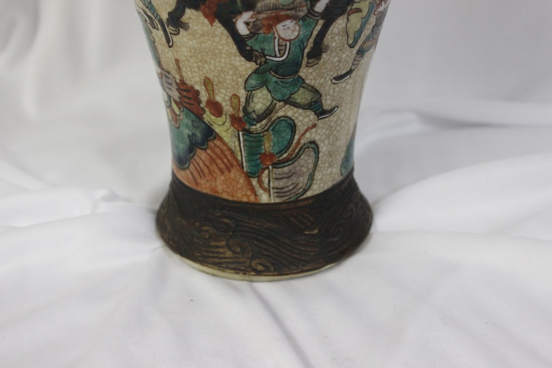 Antique Chinese Pottery Vase - 4