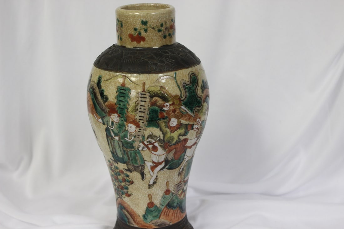 Antique Chinese Pottery Vase - 6