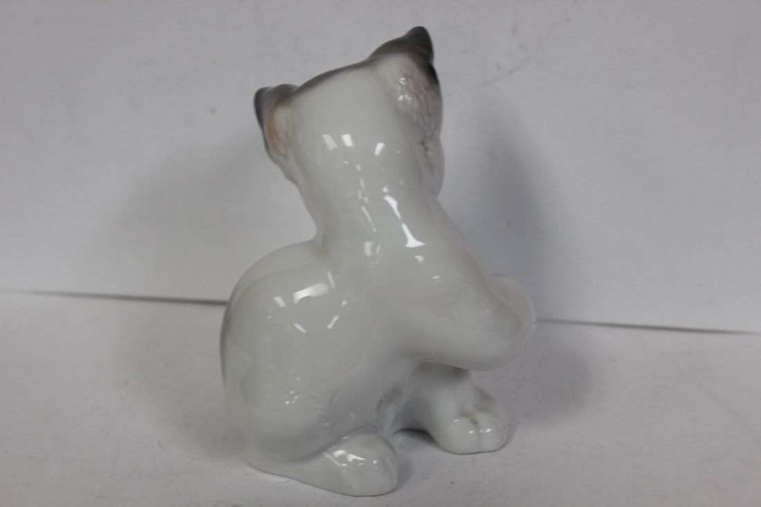 A Rosenthal Cat - 3
