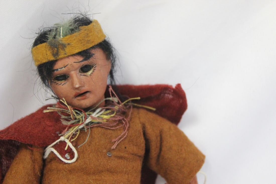 A Vintage Native American Jointed Doll - 2
