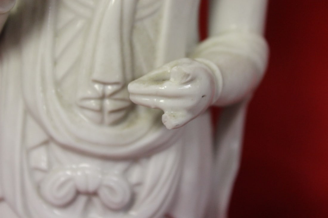 Lot of Two Chinese Blanc de Chine Figurines - 5