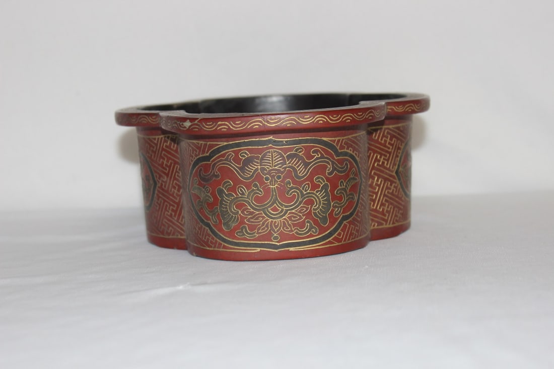 A Vintage Cinnabar/Wood Planter - 3