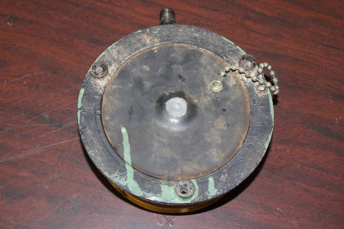 An Antique Pressure Gauge - 5