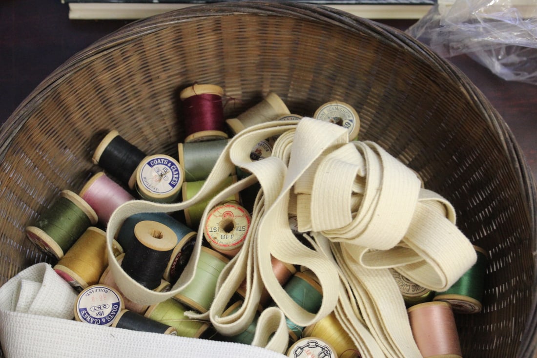 An Antique Chinese Sewing Basket - 6