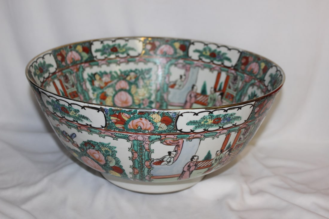 A Chinese Rose Medallion Center Bowl: 14 1/4" in diameter
