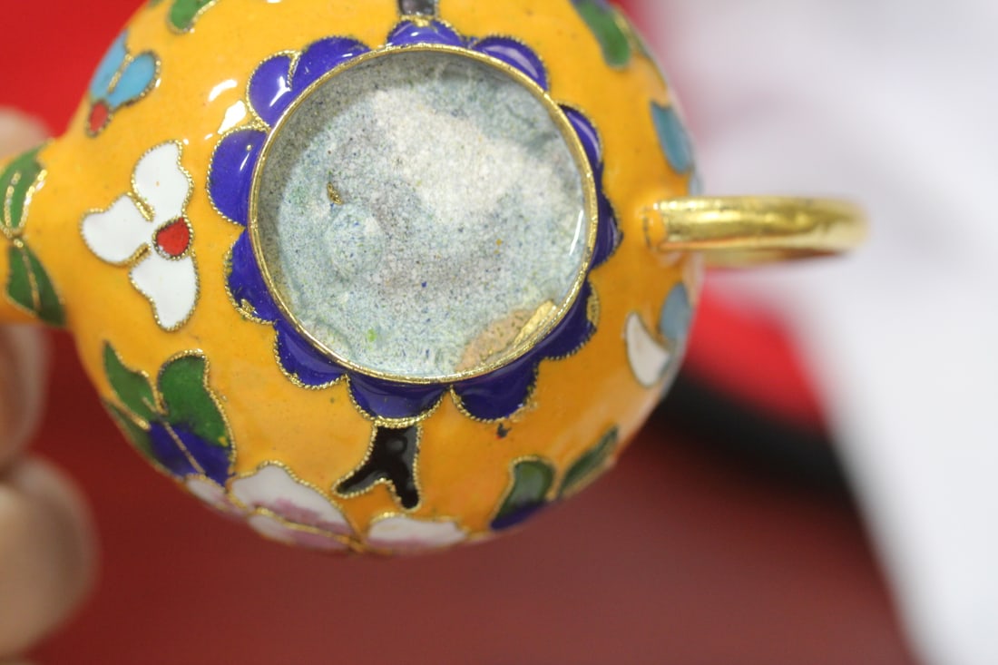 A Vintage Chinese Small Cloisonne Teapot - 9